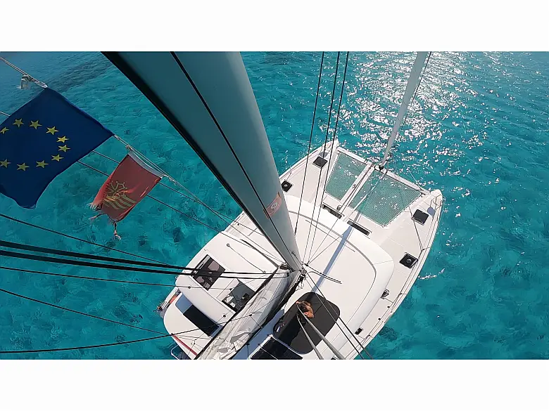 Lagoon 42