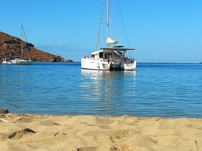 Lagoon 39