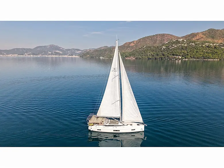 Bavaria C45 Style