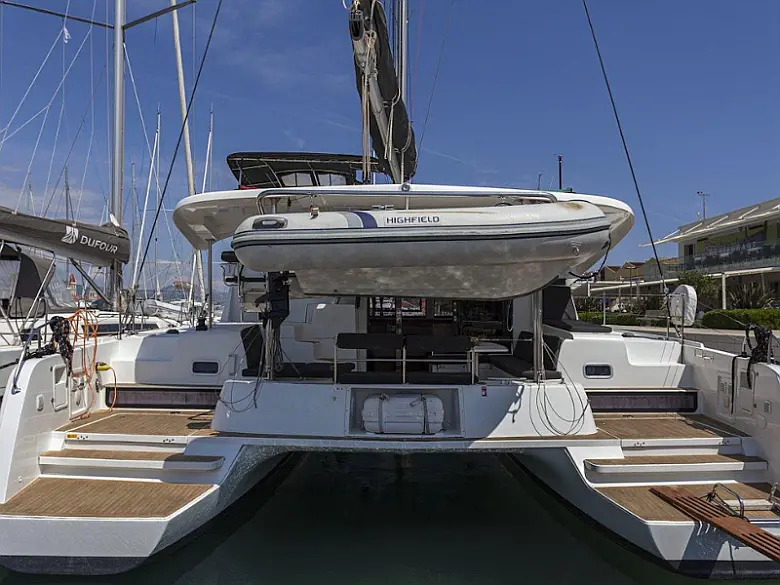 Lagoon 42
