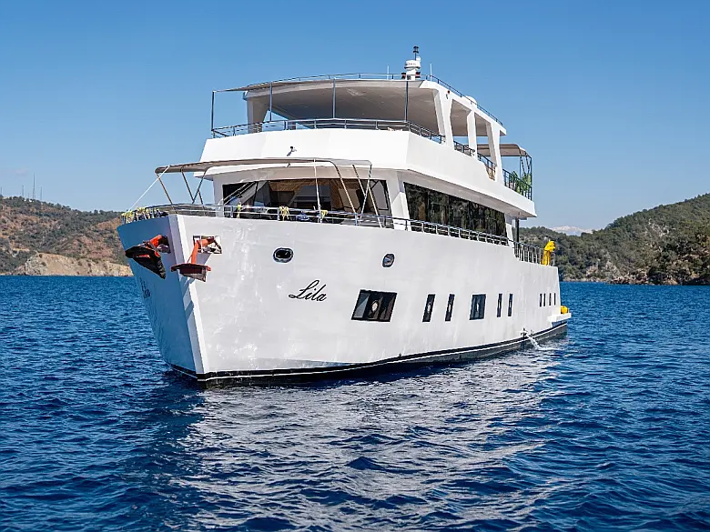 Motoryacht Lila Trawler